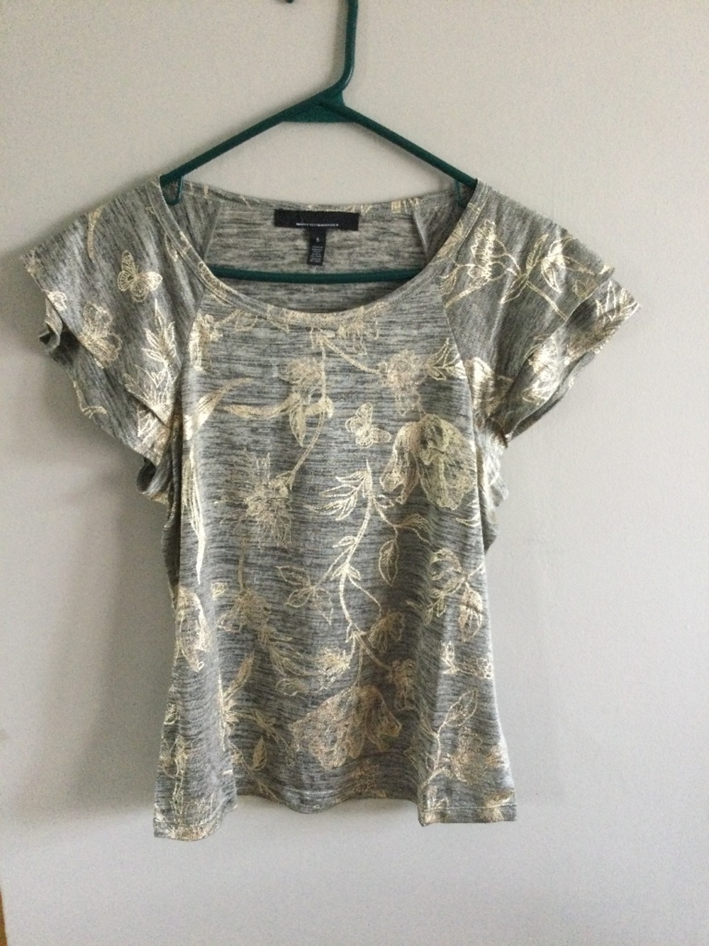 WHBM Ruffle Sleeve Crew Tee in Springtime Lace Gold Foil, NWT